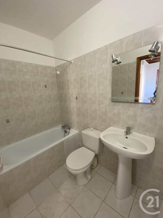 Appartement T2 à louer - 2 pièces - 30.0 m2 - BAZIEGE - 31 - MIDI-PYRENEES - Century 21 L'Agence Occitane