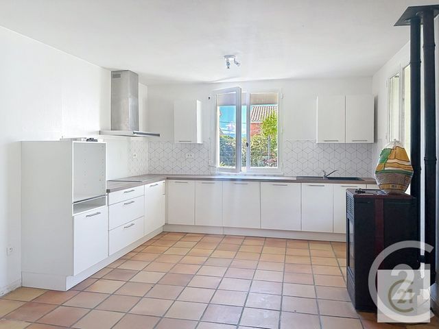 maison à louer - 4 pièces - 94.75 m2 - VILLENEUVE DU PAREAGE - 09 - MIDI-PYRENEES - Century 21 L'Agence Occitane