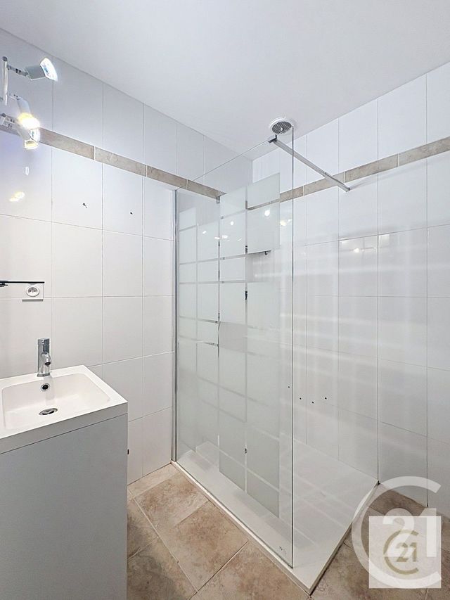 maison à louer - 4 pièces - 94.75 m2 - VILLENEUVE DU PAREAGE - 09 - MIDI-PYRENEES - Century 21 L'Agence Occitane